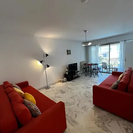 Appartement Amazing Studio In Les Pins With A Large Terrasse & Seaview Parking Juan-les-Pins