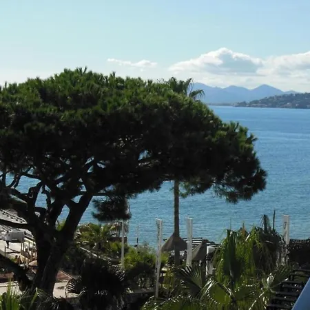 Amazing Studio In Les Pins With A Large Terrasse & Seaview Parking Appartement Juan-les-Pins