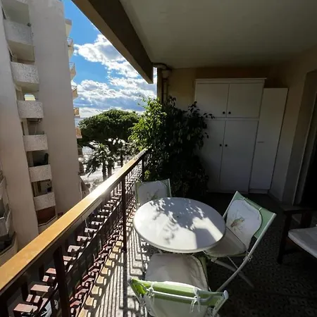 Amazing Studio In Les Pins With A Large Terrasse & Seaview Parking Apartmán